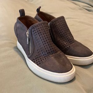 Dolce Vita wedge sneaker size 6